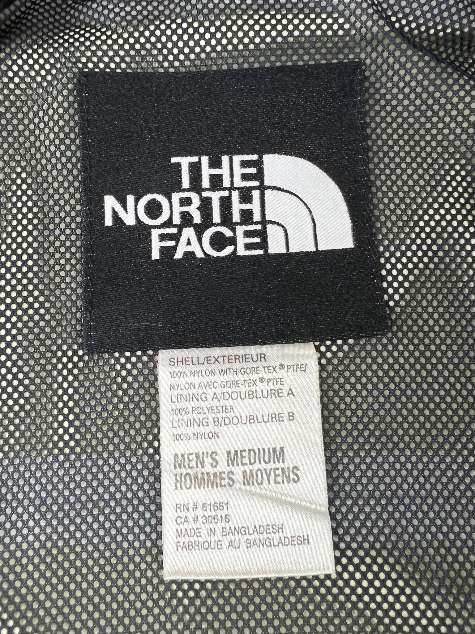 90s North Face Goretex hooded jacket fits L