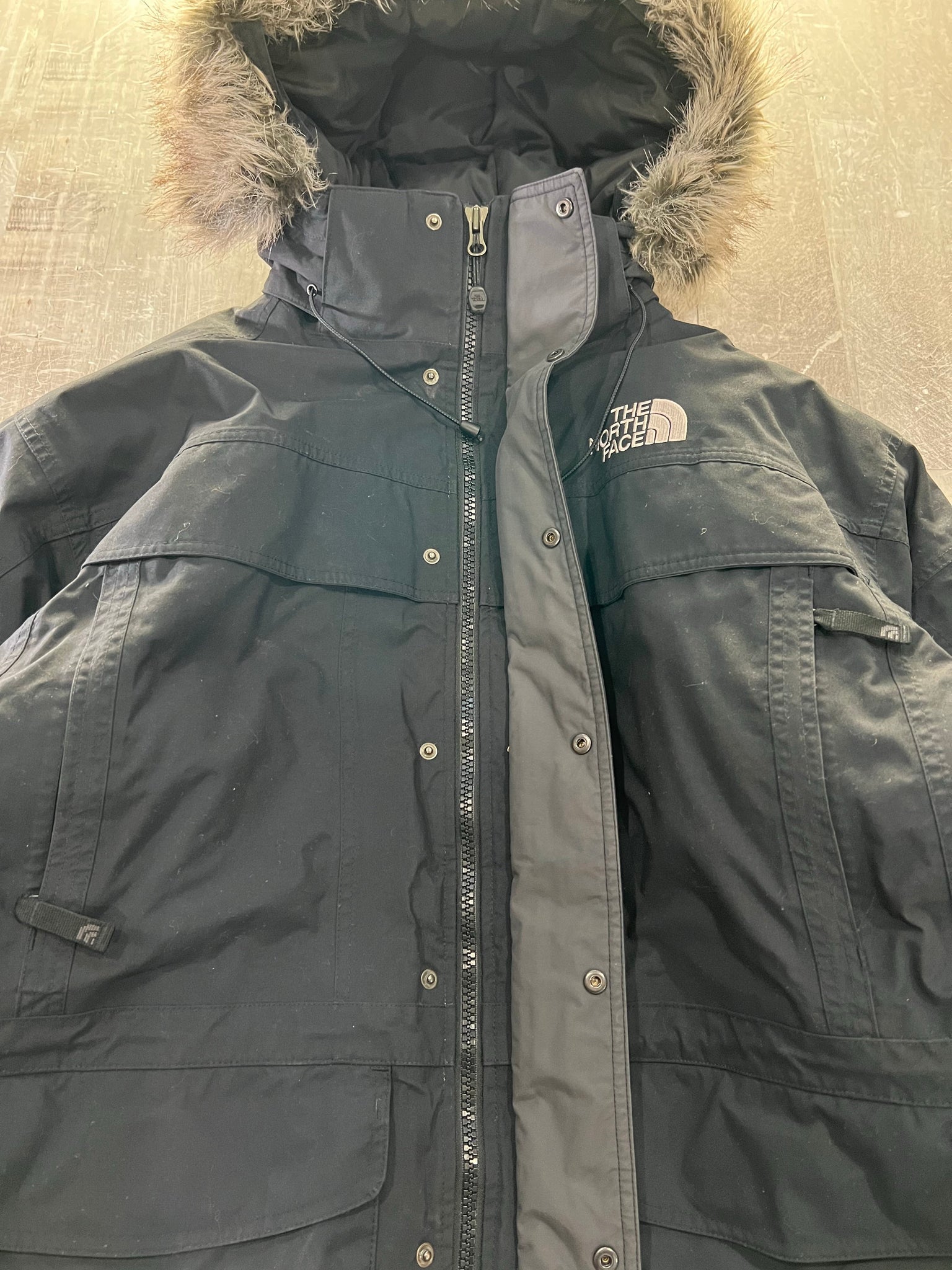 2010 North Face Hyvent down hooded jacket fits XL/XXL